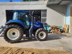 Trattore  NEW HOLLAND modello T5.100 con 350 ore di lavoro Trattore usato pochissimo, solo per spost - 2