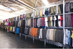 SCAFFALATURA PER ABITI COMPLETA LUNGHEZZA 6,00 MT , H 3,00 MT, PROF. 60 CM CON 2 LIVELLI DI AGGANCIO