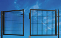 Cancello Medium Doppio - con Rete  50X200X5 mm - Telaio 35/40 mm - Dimensione: cm400X150 h - Peso 56