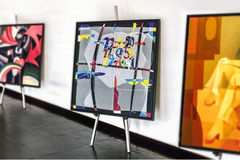 Espositore Treppiede Modulare Regolabile in Acciaio Inox - 2