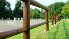 SUPPORTO ZINCATO PER ANCORAGGIO PALO TONDO IN LEGNO (100mm)  NEL TERRENO - 2