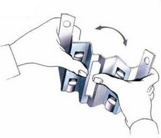 STAFFA FISSAGGIO A MURO - 3