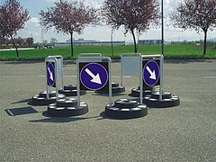 Zavorra - Base d'Appesantimento in Gomma Riciclata Nera per Segnaletica Stradale Mobile Diametro 62x - 3