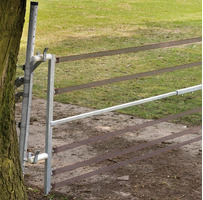 Cancello in Metallo Elettrificabile Regolabile da 2,5 fino a 4,5 m GALLAGHER per Recinzioni Elettric - 2