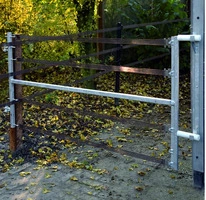 Cancello in Metallo Elettrificabile Regolabile da 2,5 fino a 4,5 m GALLAGHER per Recinzioni Elettric