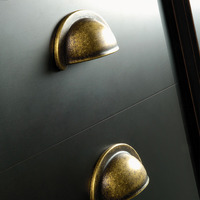 Emuca Maniglia per mobili Alberic, L77mm, interasse 64mm, Zama, Bronzato - 2