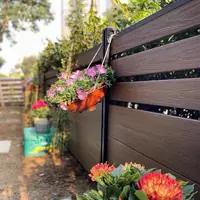 Recinzione Modulare con pannelli in WPC con pali in acciaio zincato