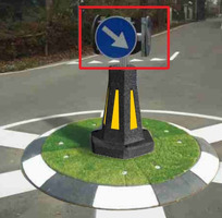 Sostegno Metallico a 3 o 4 Bracci per Segnali di Misura Ridotta da Inserire al Centro delle Rotonde 