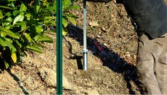 Supporto Zincato per Ancoraggio Palo a T (mm35X35) nel Terreno - 2