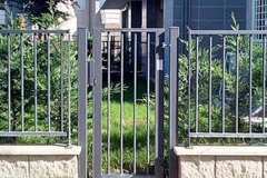 CANCELLO PEDONALE BATTENTE 'PEGASO' ZINCATO A CALDO - MISURA : cm 146,6 X 173 h - 2