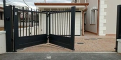 Cancello Linea Design con Apertura a Libro Zincato a Caldo con Diverse Tamponature - Varie Misure - 3