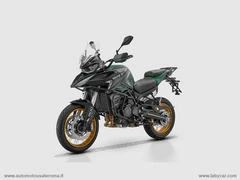QJMOTOR SRT 900