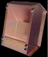 MANGIATOIA SEMPLICE PER CONIGLI cm. 14x18x22 h