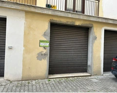 Affittasi Locale 45mq uso garage (si valuta affitto anche ristrutturato ideale per uso commerciale) - 3