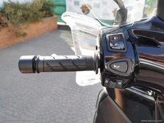 HONDA SH 300 - 8