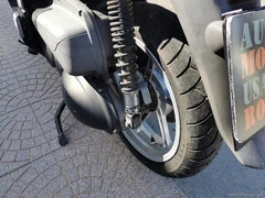 HONDA SH 300 - 23