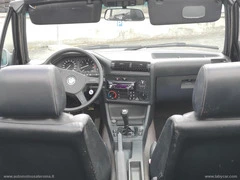 BMW 320i Cabrio L - 36