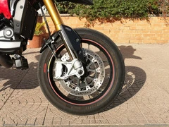 DUCATI Hypermotard 939 - 16