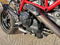 DUCATI Hypermotard 939 - 27