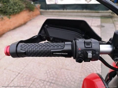 DUCATI Hyperstrada 939 - 10