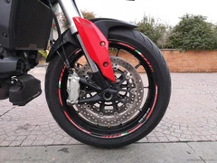 DUCATI Hyperstrada 939 - 18