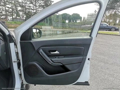 DACIA Duster 1.6 SCe GPL 4x2 Essential - 29