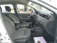 DACIA Duster 1.6 SCe GPL 4x2 Essential - 32