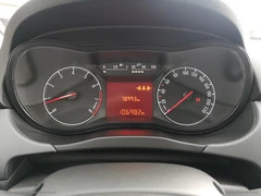 OPEL Corsa 1.2 Coupé b-Color - 7