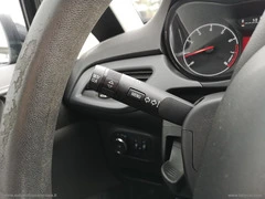 OPEL Corsa 1.2 Coupé b-Color - 8