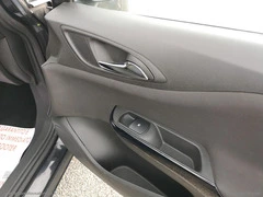 OPEL Corsa 1.2 Coupé b-Color - 22