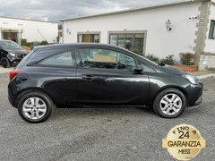OPEL Corsa 1.2 Coupé b-Color - 33
