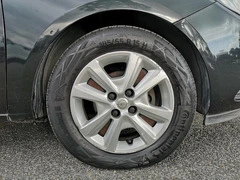 OPEL Corsa 1.2 Coupé b-Color - 34