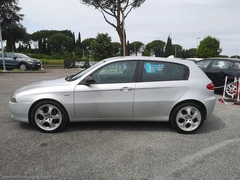 ALFA ROMEO 147 1.9 JTD 120CV - 28