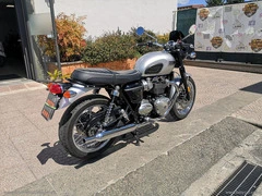 TRIUMPH Bonneville T 120 - 3