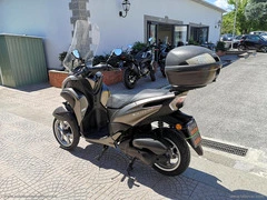 YAMAHA Tricity 155 - 4
