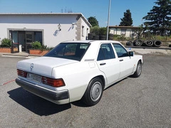 MERCEDES-BENZ 190 1.8 E - 2