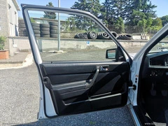 MERCEDES-BENZ 190 1.8 E - 12