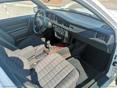 MERCEDES-BENZ 190 1.8 E - 24