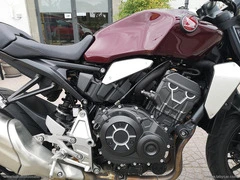HONDA CB 1000 R - 17