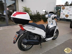 KYMCO People 300 GTI ABS - 3