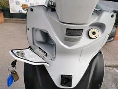 KYMCO People 300 GTI ABS - 11
