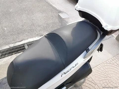 KYMCO People 300 GTI ABS - 26