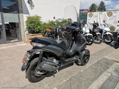 PIAGGIO MP3 300 YOURBAN - 3