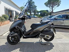 PIAGGIO MP3 300 YOURBAN - 10