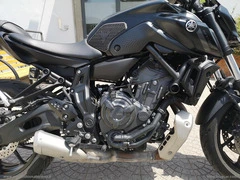 YAMAHA MT-07 - 17