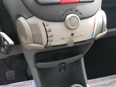 TOYOTA Aygo 1.0 VVT-i 5p. Sound - 12
