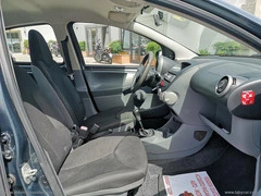 TOYOTA Aygo 1.0 VVT-i 5p. Sound - 29