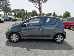TOYOTA Aygo 1.0 VVT-i 5p. Sound - 33