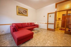 Spazioso quadrilocale con garage - 2