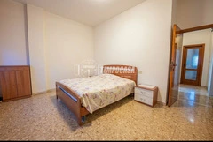 Spazioso quadrilocale con garage - 9